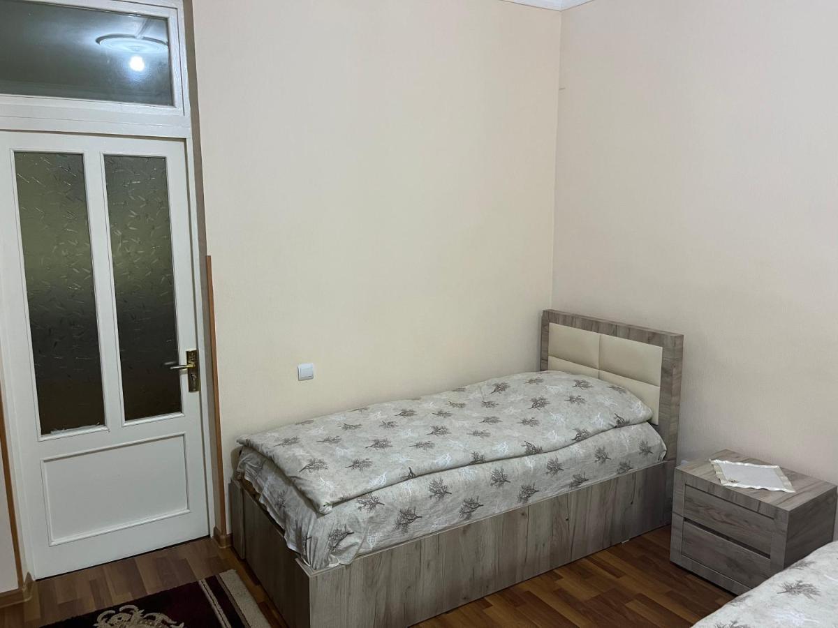 Inexpensive House Bed & Breakfast Vanadzor Bagian luar foto