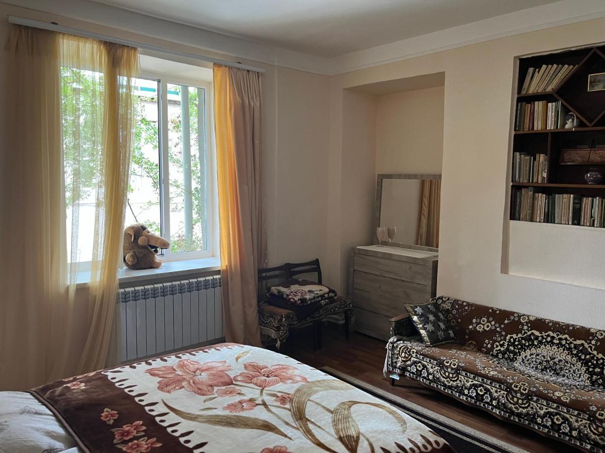 Inexpensive House Bed & Breakfast Vanadzor Bagian luar foto