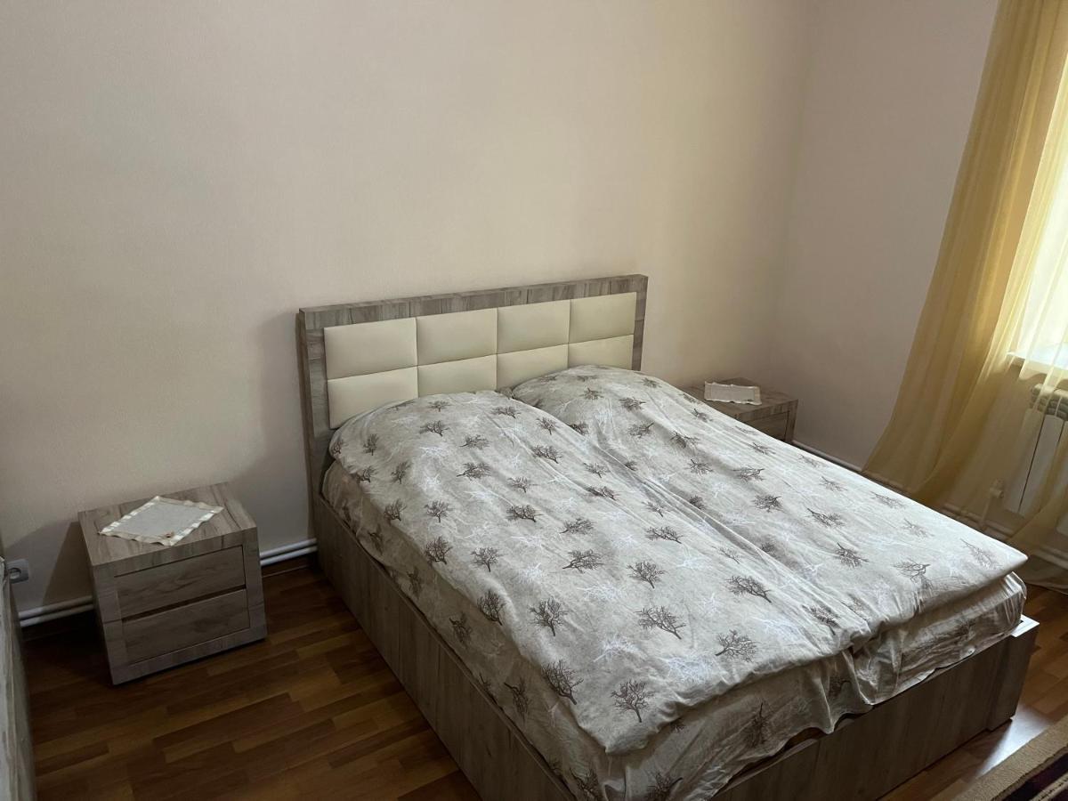 Inexpensive House Bed & Breakfast Vanadzor Bagian luar foto